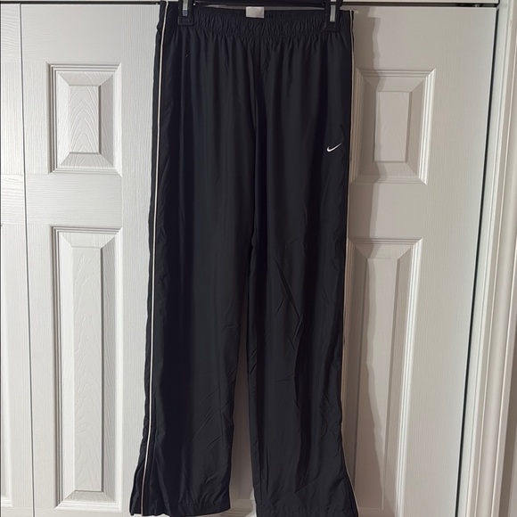 Nike Pants - Nike Black Sweatpants Relaxed Fit Joggers